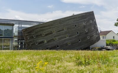 Avant-première d’une pièce de théâtre à l’ENSTIB pour un décor fait par les licences bois-ameublement